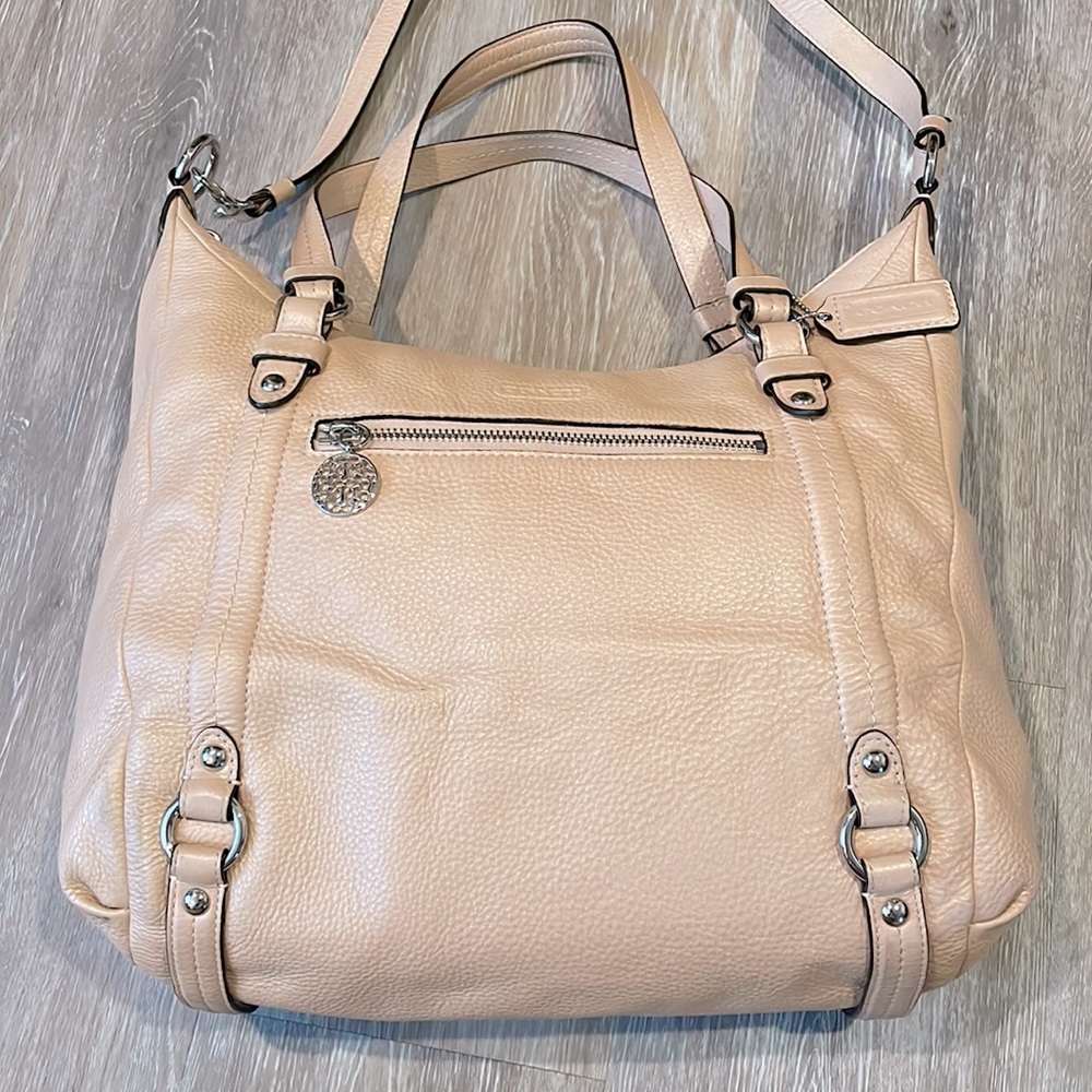 Coach Bag in Pink Leather